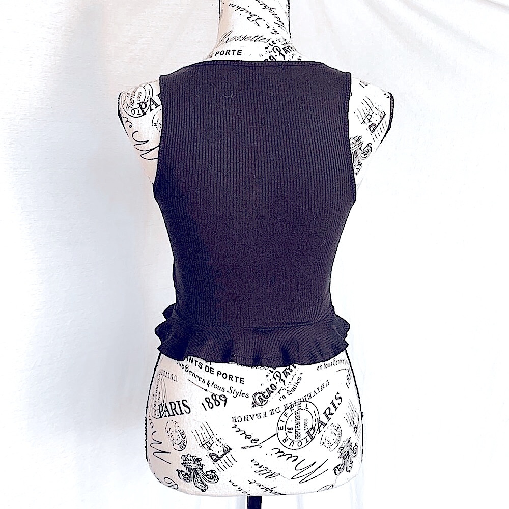 F21 Ruffle Hem Crop - Picture 3 of 3